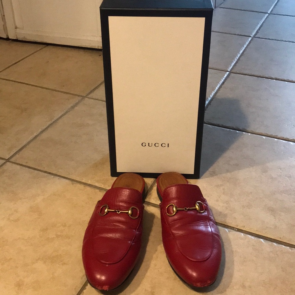 Gucci slides size 38 in hibiscus red